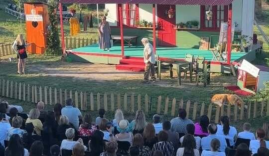 Live theatre at HandArt open-air amphitheatre, Byurakan